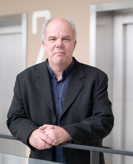 For Flemming Skov fra Azets Danmark er det vigtigt at have relationer til de mennesker, han samarbejder med. Derfor sætter han pris på den personlige kontakt prioriteres højt i istas kundecenter.